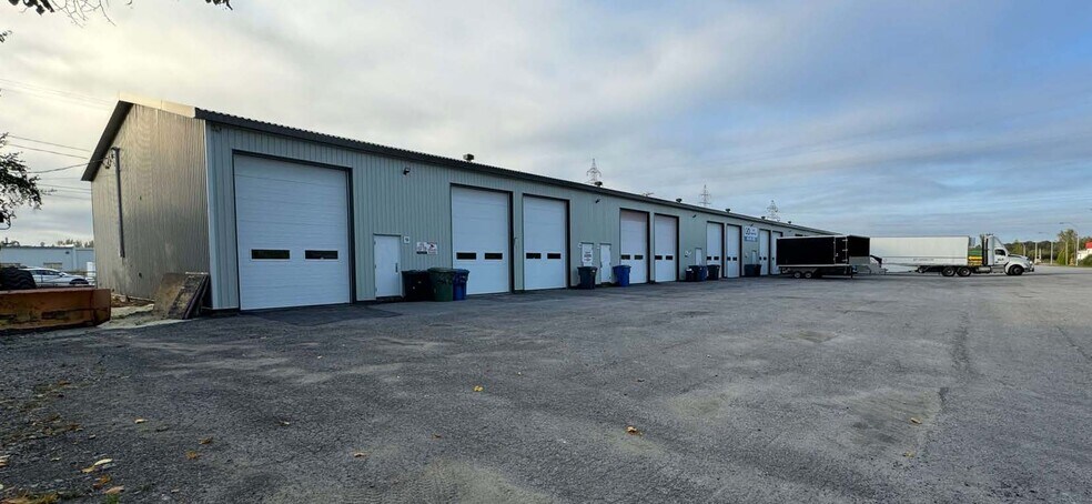 855 Boul Joseph-Arthur, Joliette, QC à vendre - Photo du bâtiment - Image 2 de 6