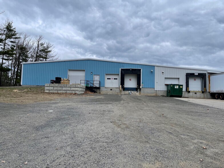 41 Industrial Ave, Sanford, ME à vendre - Photo du bâtiment - Image 2 de 8