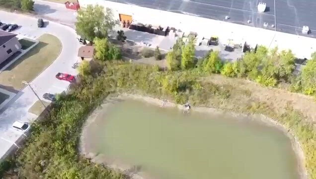 108 th St & Oklahoma Ave ,, West Allis, WI à vendre - Vidéo sur l’inscription commerciale - Image 2 de 11