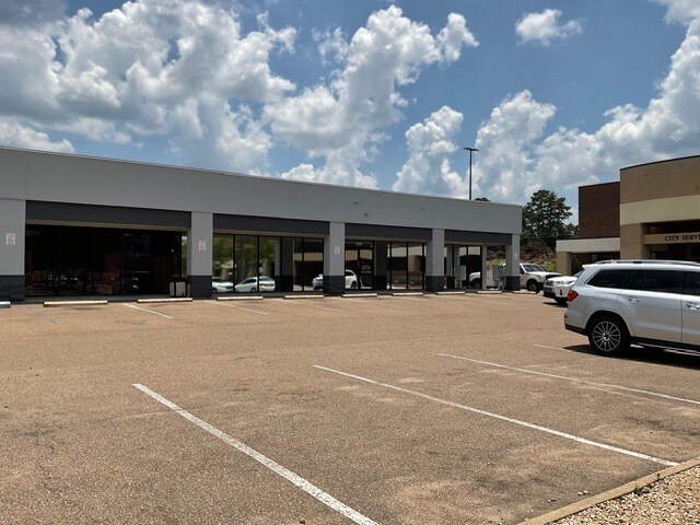 912 Municipal Dr, Brandon, MS à louer - Photo du bâtiment - Image 2 de 16