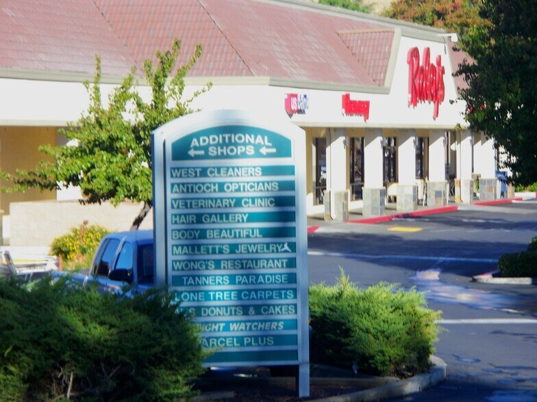 3600-3714 Lone Tree Way, Antioch, CA à vendre - Photo du bâtiment - Image 2 de 19