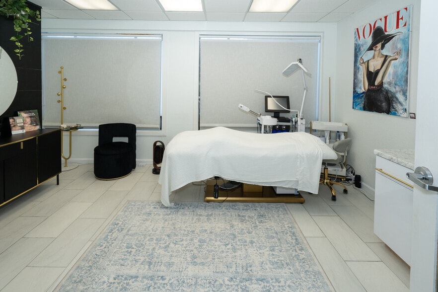 24 Professional Center Pky, San Rafael, CA for sale - Building Photo - Image 3 of 49