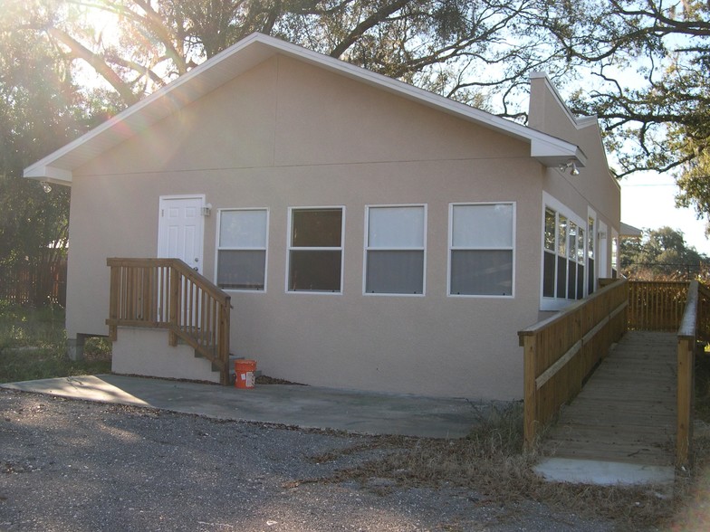 2010 S Parsons Ave, Seffner, FL à vendre - Photo principale - Image 1 de 1