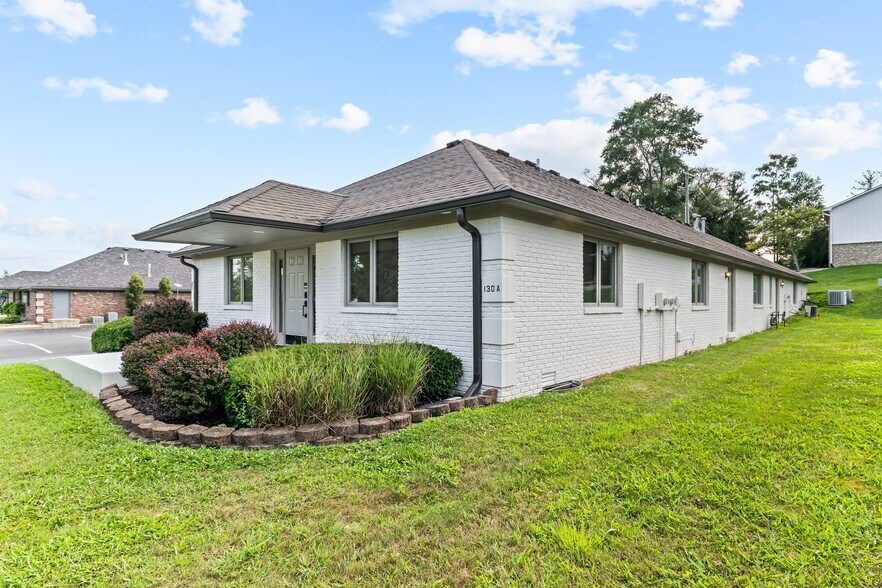 130 Fairway Lakes Dr, Franklin, IN for sale - Building Photo - Image 1 of 55