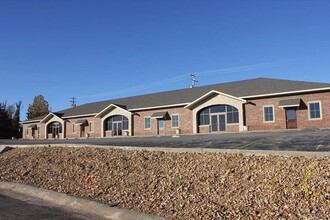 2702 Cunningham Ave, Joplin, MO for lease Building Photo- Image 2 of 6