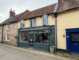 Plus de détails pour 30 High St, Blakeney - Vente au détail à louer