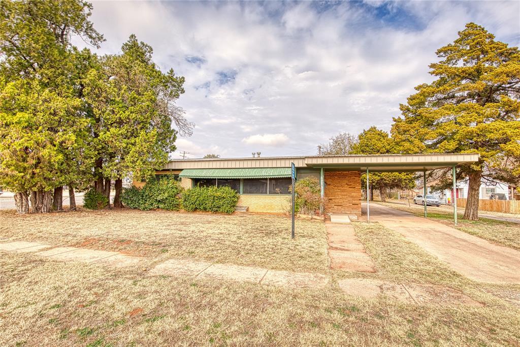 517 W 2nd St, Elk City, OK à vendre Photo principale- Image 1 de 6