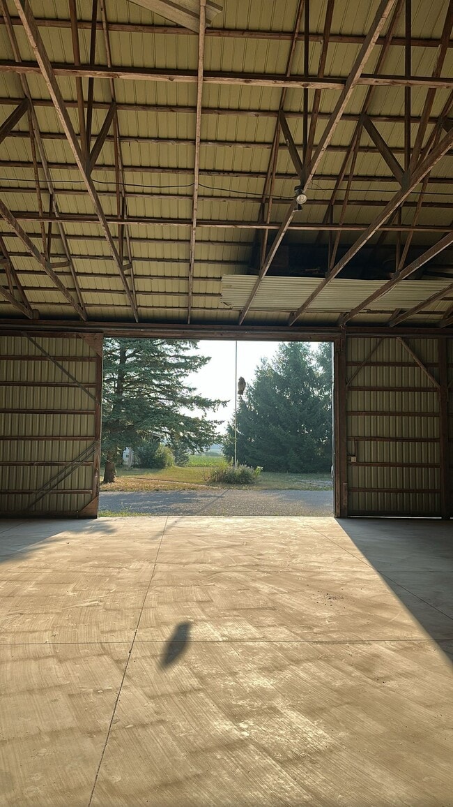 More details for 7076 N 5th Side Rd, Innisfil, ON - Industrial for Lease