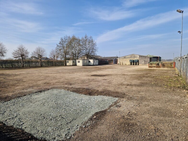 Court Ln, Hadlow à louer - Photo du bâtiment - Image 2 de 3