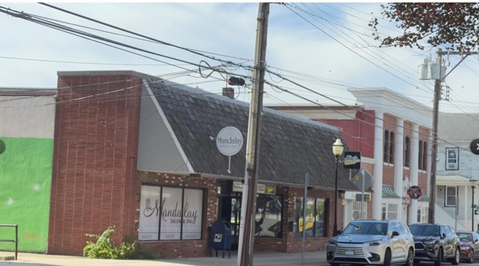 162 Main St, Killingly, CT à vendre - Photo du bâtiment - Image 2 de 3