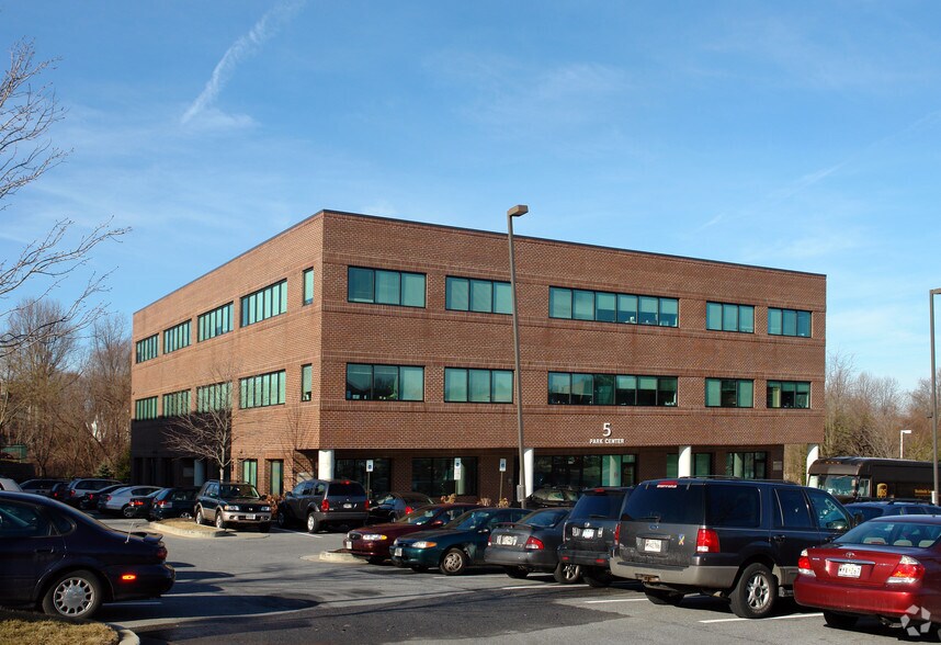 10 Crossroads Dr, Owings Mills, MD à louer - Photo du bâtiment - Image 3 de 11