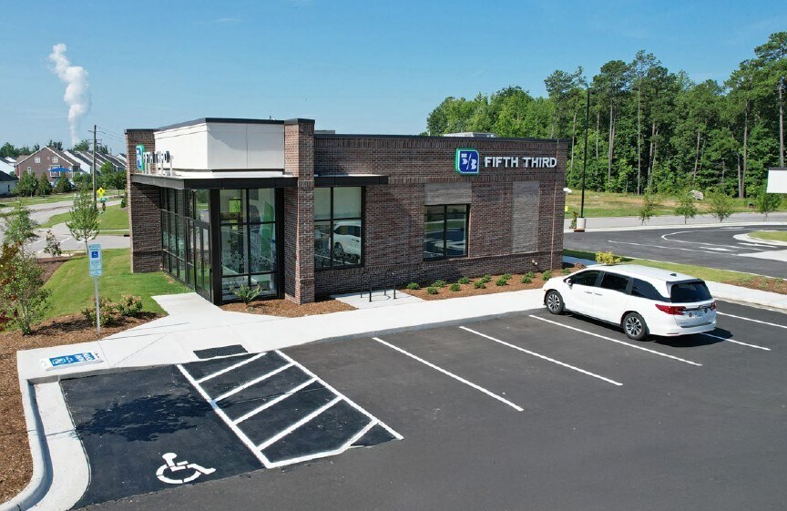 1121 Moncure Place, Apex, NC à vendre - Photo du bâtiment - Image 2 de 4