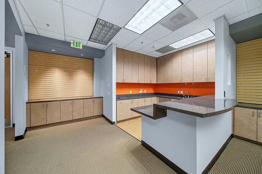 1520 Bridgegate Dr, Diamond Bar, CA à louer - Photo du bâtiment - Image 3 de 15