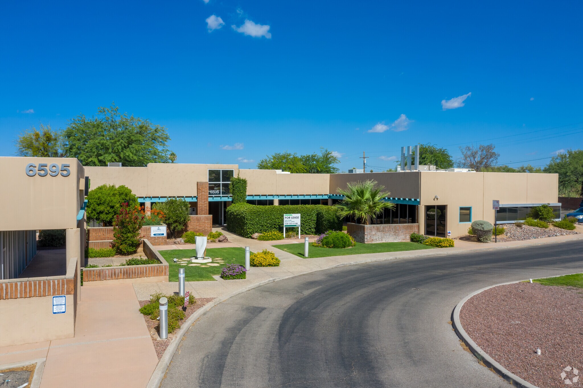 6595 N Oracle Rd, Tucson, AZ à louer Photo principale- Image 1 de 9