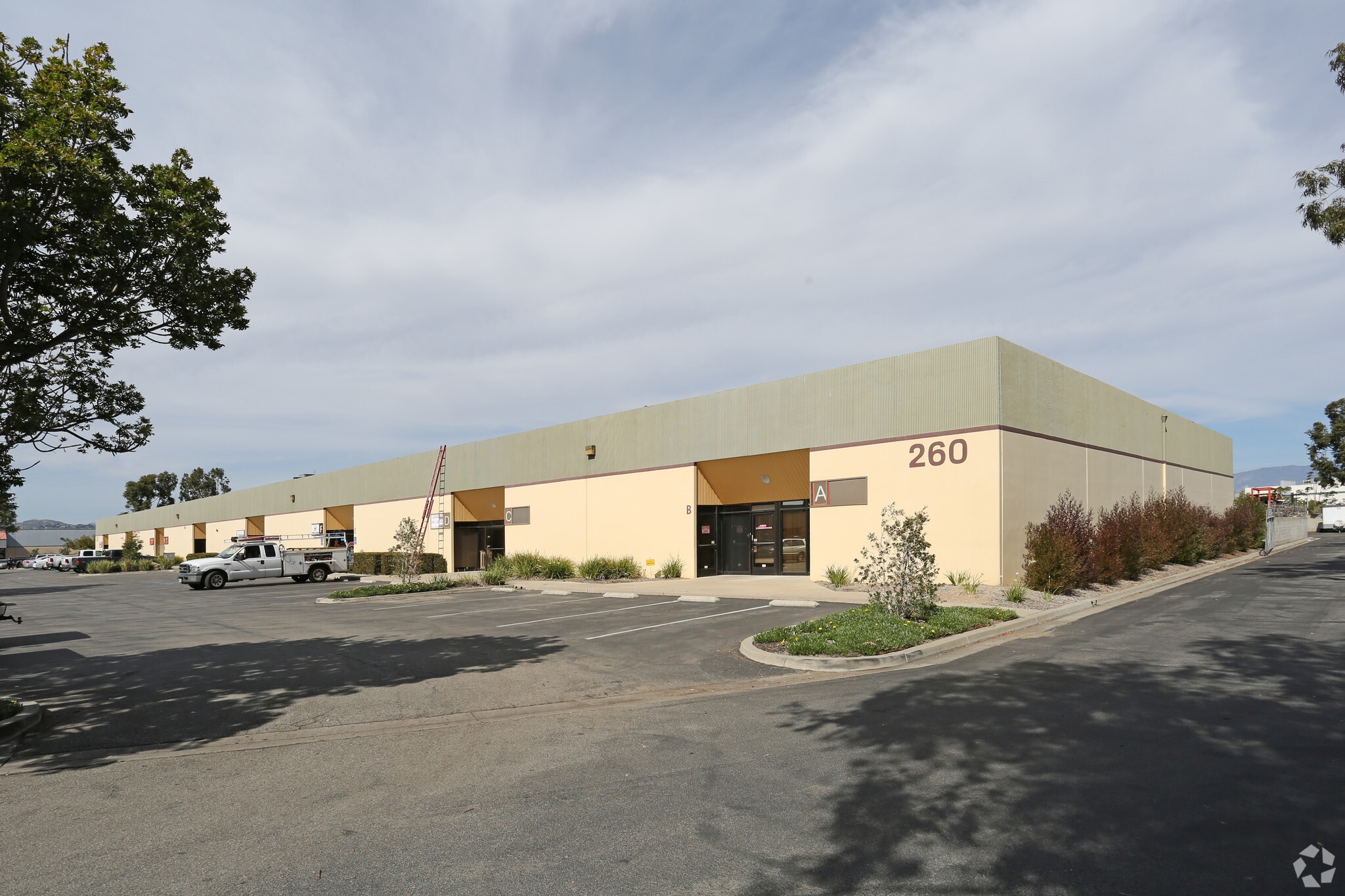 260 Lambert St, Oxnard, CA for lease Primary Photo- Image 1 of 7