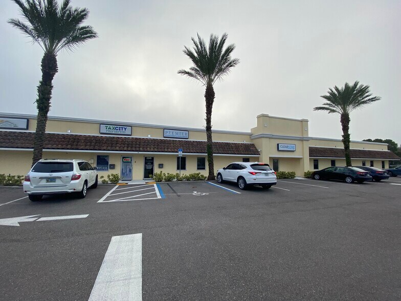 2225 S Babcock St, Melbourne, FL à louer - Photo du bâtiment - Image 3 de 4