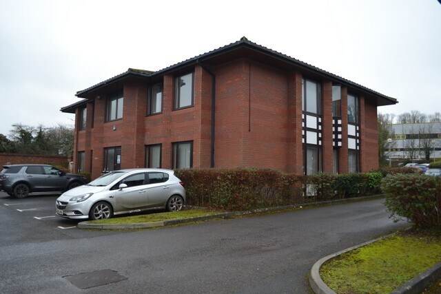 9 Oriel Ct, Alton à louer - Photo du bâtiment - Image 2 de 4