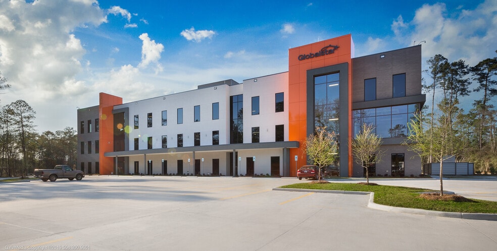 1351 Holiday Square Blvd, Covington, LA for lease - Building Photo - Image 1 of 15