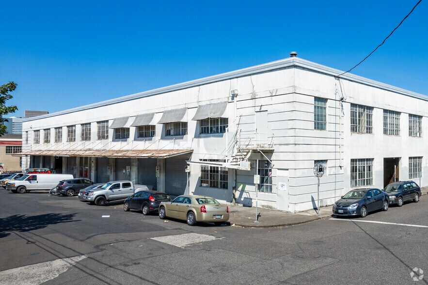 239 SE Salmon St, Portland, OR for lease - Building Photo - Image 2 of 6