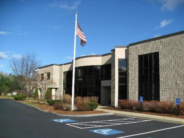 10 Iron Horse Dr, Bedford, NH for lease - Building Photo - Image 1 of 7