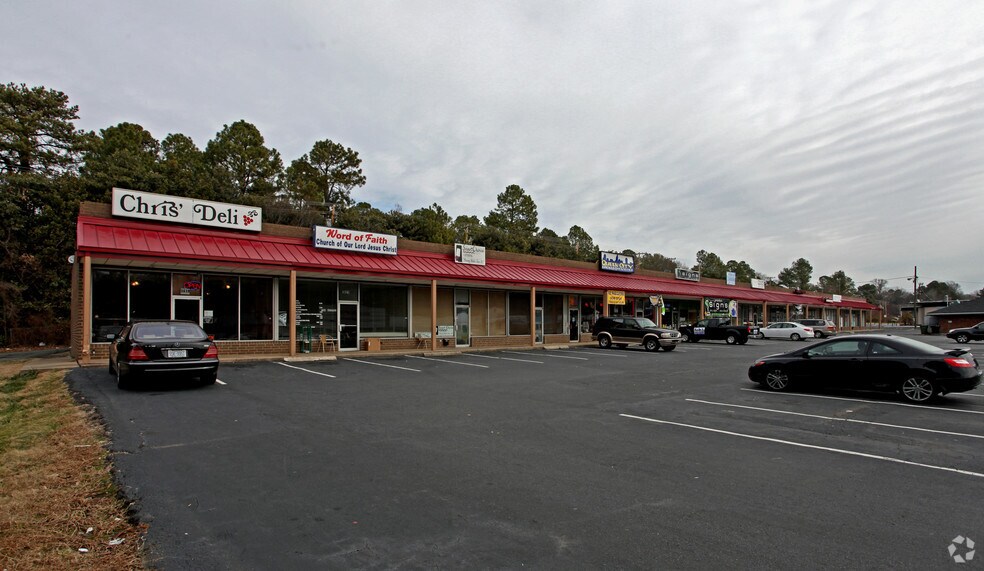 3619-3645 E Independence Blvd, Charlotte, NC for lease - Primary Photo - Image 1 of 5