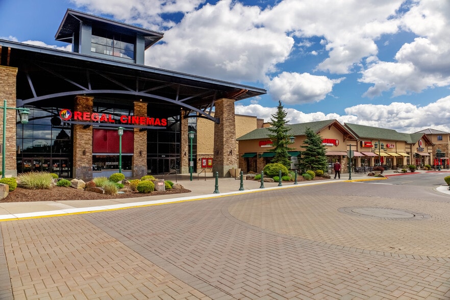 2356-2416 N Old Mill Loop, Coeur d'Alene, ID for lease - Primary Photo - Image 1 of 6