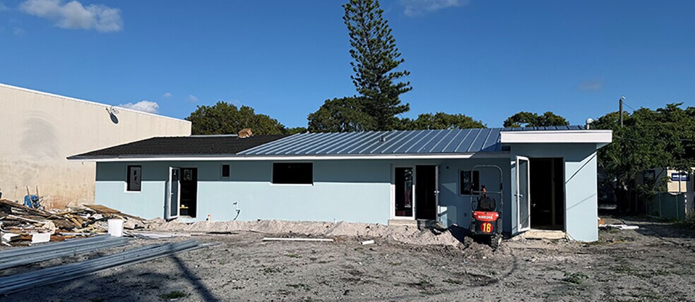 1010 NW 52nd St, Fort Lauderdale, FL à louer - Photo du bâtiment - Image 2 de 7