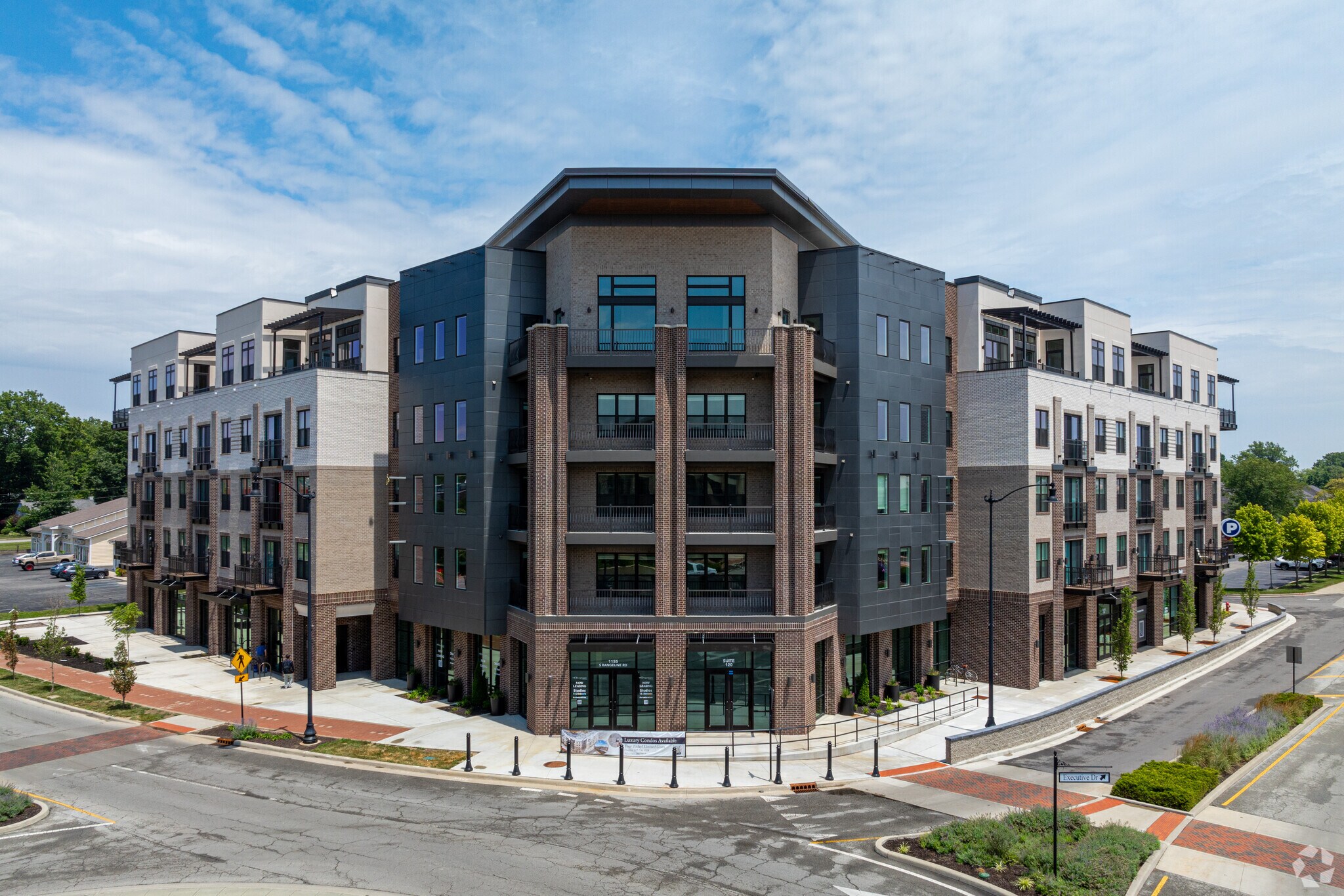 1155 S Rangeline Rd, Carmel, IN à louer Photo principale- Image 1 de 33