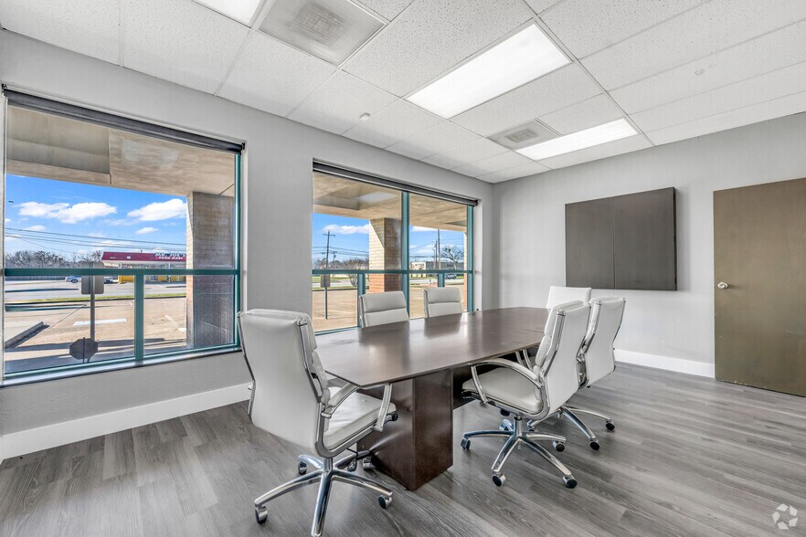 2920 Motley Dr, Mesquite, TX à louer - Photo intérieure - Image 3 de 14