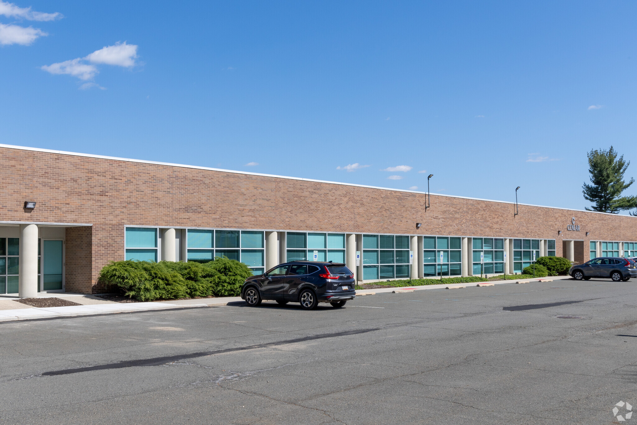 425 Phillips Blvd, Ewing, NJ for lease Primary Photo- Image 1 of 6