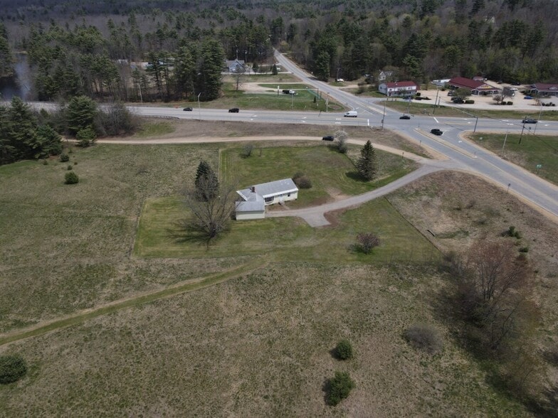 39 Route 129, Loudon, NH à vendre - Photo du bâtiment - Image 2 de 7