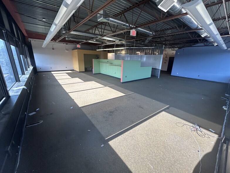 1972-1986 Massachusetts Ave, Cambridge, MA for lease - Interior Photo - Image 2 of 5