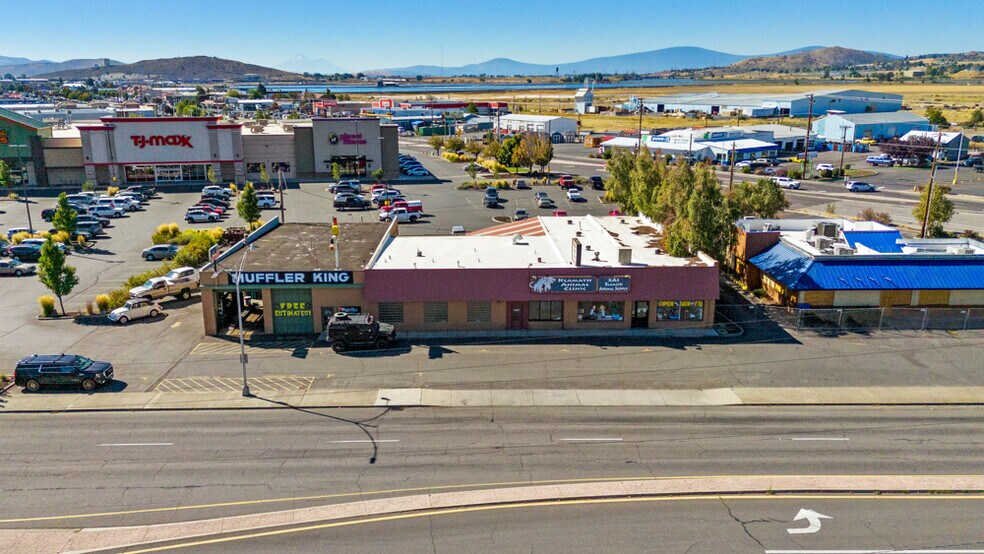 2730 S 6th St, Klamath Falls, OR à vendre - Photo du bâtiment - Image 3 de 23