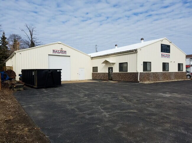 Plus de détails pour 712 Valley Rd, Menasha, WI - Industriel à louer