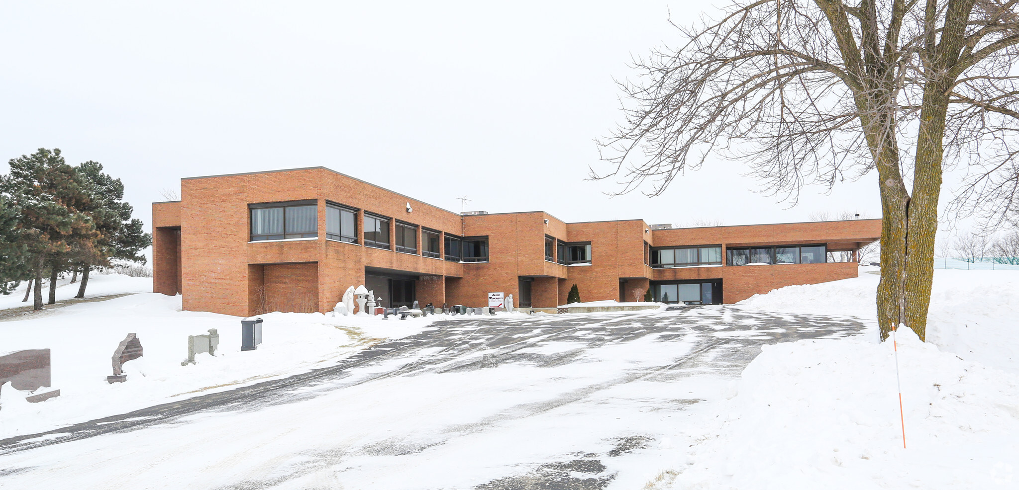 820 N Main St, Juneau, WI for sale Primary Photo- Image 1 of 1