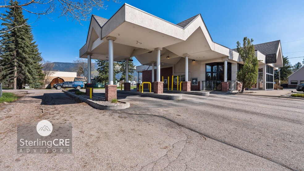 1015 9th St W, Columbia Falls, MT à vendre - Photo du bâtiment - Image 3 de 21