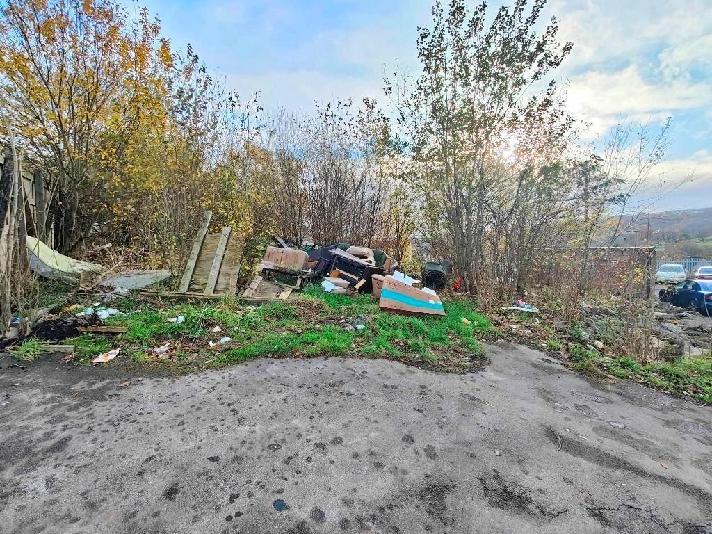 Dodge Holme Drive, Halifax for sale Primary Photo- Image 1 of 8