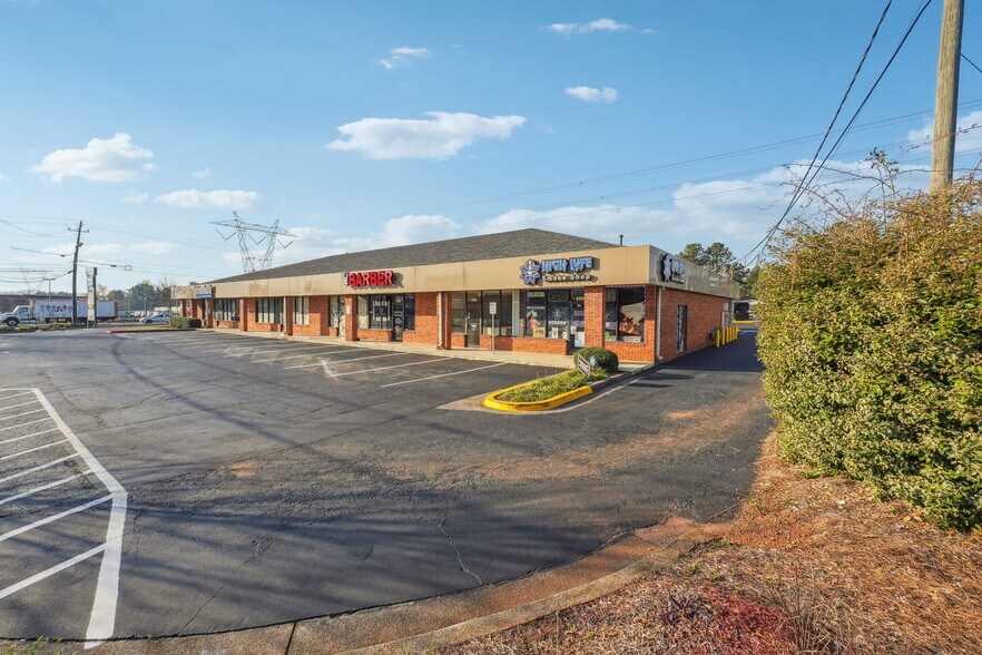 1809 Canton Rd, Marietta, GA à louer - Photo du bâtiment - Image 3 de 5