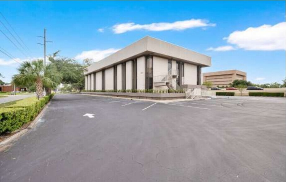445 N Wymore Rd, Winter Park, FL à vendre - Photo du bâtiment - Image 2 de 11