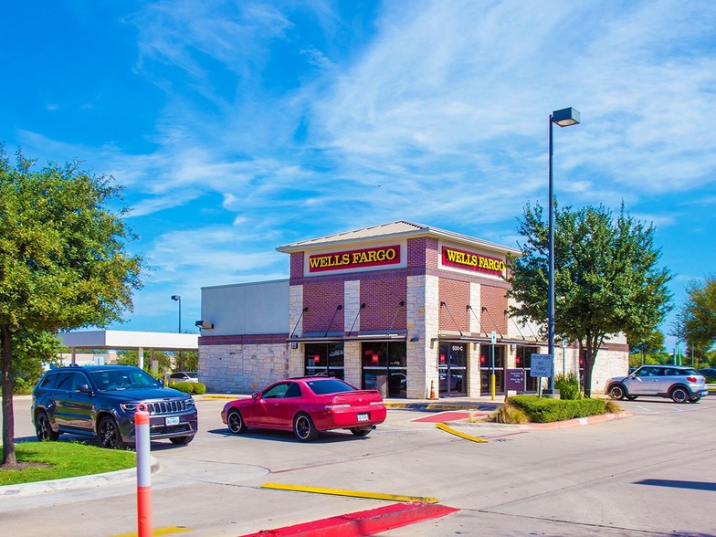 500 E Ben White Blvd, Austin, TX for lease - Primary Photo - Image 1 of 8