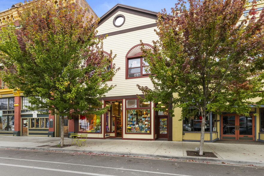 936 Water St, Port Townsend, WA à vendre - Photo du bâtiment - Image 1 de 51