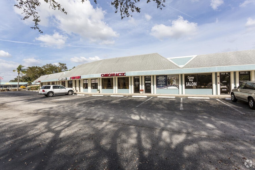 303 S Tamiami Trl, Nokomis, FL à louer - Photo du bâtiment - Image 2 de 4