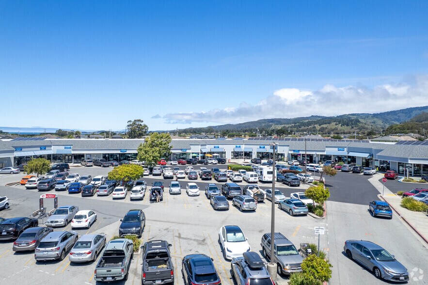 50-80 N Cabrillo Hwy, Half Moon Bay, CA à louer - Photo principale - Image 1 de 6