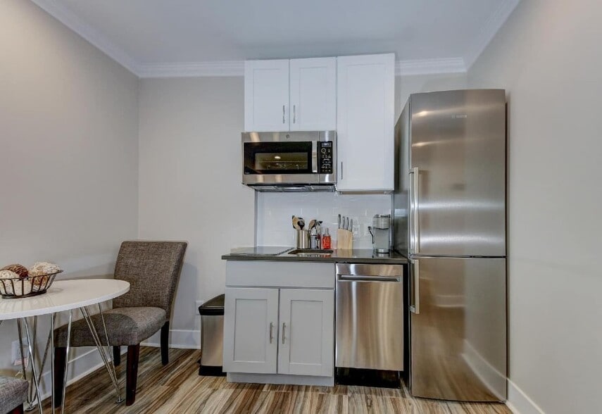 1800 Connecticut Ave NW, Washington, DC à vendre - Photo du bâtiment - Image 3 de 6