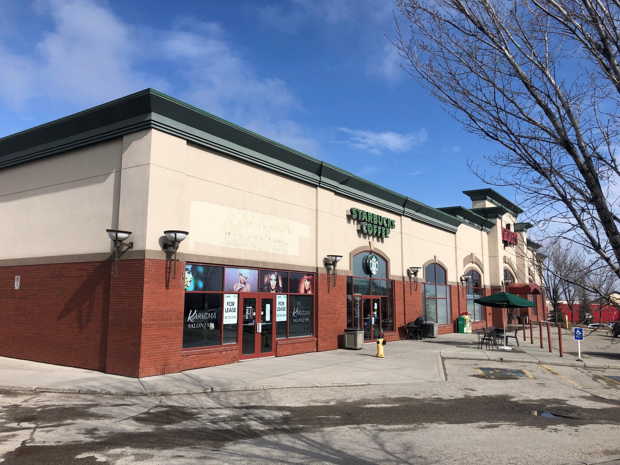 2555 32nd St NE, Calgary, AB à vendre Photo du bâtiment- Image 1 de 1