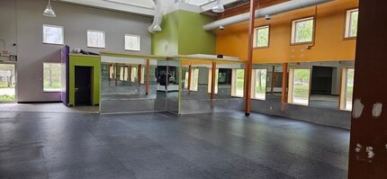 2015-2111 Mccoy Rd, Sun Prairie, WI for lease Interior Photo- Image 1 of 5