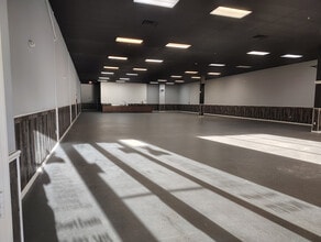 2585-2605 SE Federal Hwy, Stuart, FL for lease Interior Photo- Image 1 of 7