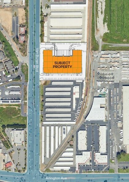 6547 Van Buren Blvd, Riverside, CA à louer - Photo du bâtiment - Image 2 de 3