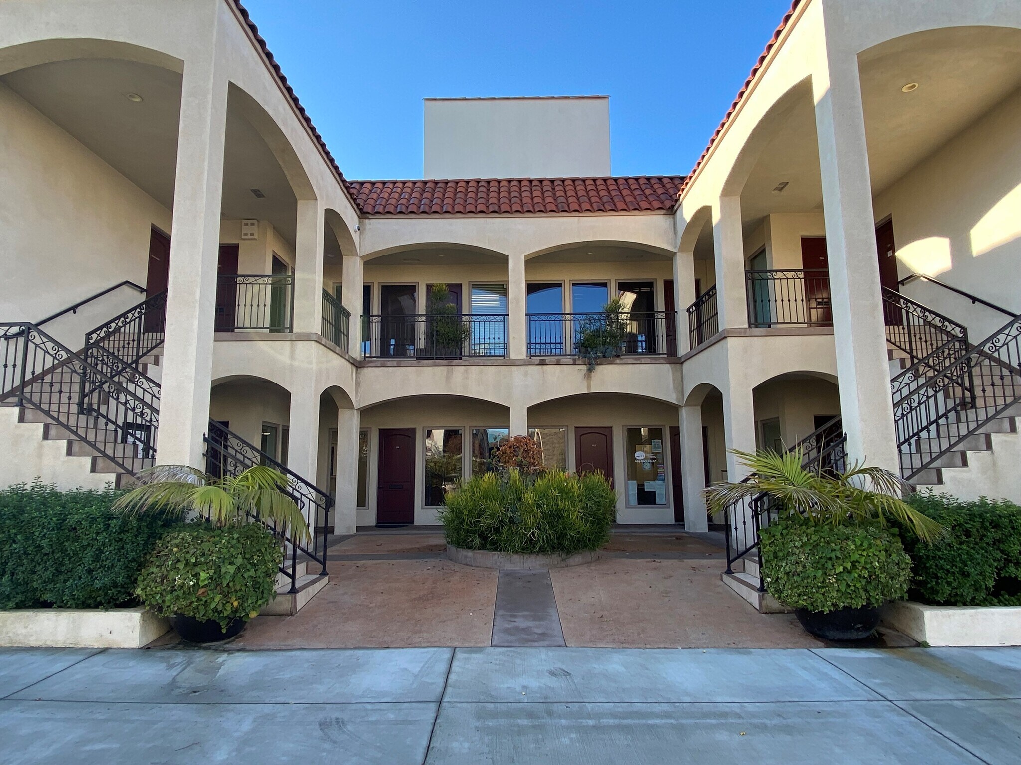 25124 Narbonne Ave, Lomita, CA à louer Photo du bâtiment- Image 1 de 14