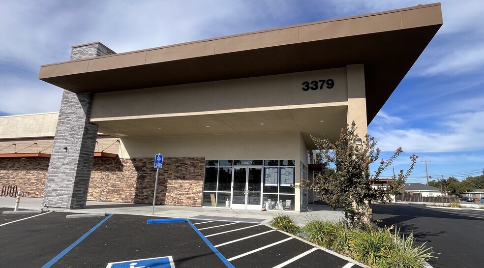 3413-3423 El Camino Real, Santa Clara, CA à louer - Photo du bâtiment - Image 2 de 15